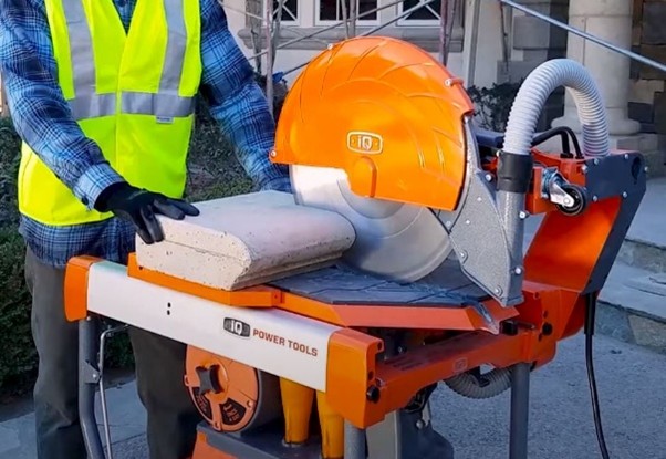 zaagtafel met bronafzuiging