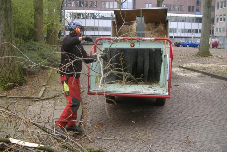 Veilig werken met de takkenversnipperaar